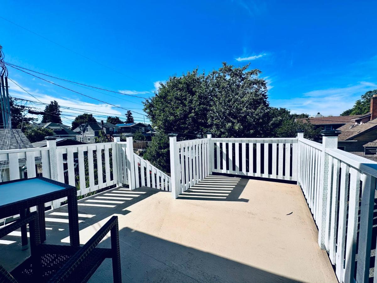 Tacoma 2 Bedrooms 1 Baths Sleep 5 With Compact Kitchen Eksteriør billede