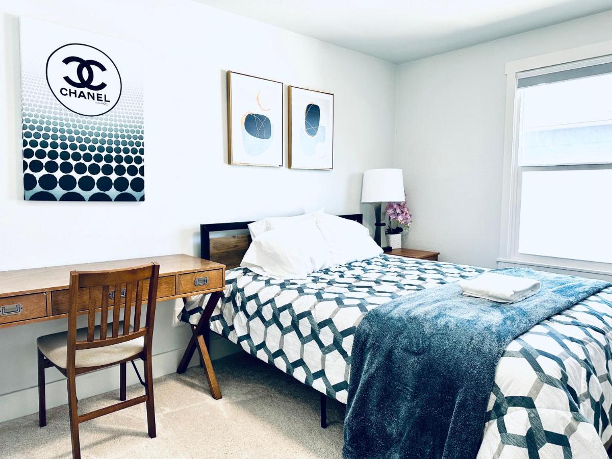 Tacoma 2 Bedrooms 1 Baths Sleep 5 With Compact Kitchen Eksteriør billede